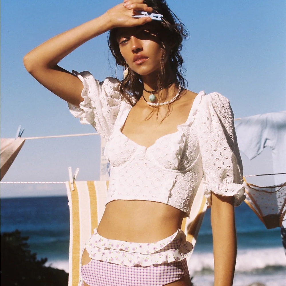 NWT FOR LOVE & LEMONS Sand Dollar Eyelet Cropped Top